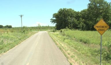 Missing pavement ends road sign location in Lincoln County Missouri where motorcycle accident occurred
